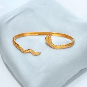NEW 18K yellow gold plated snake checkered bracelet bangle jewelry B29A